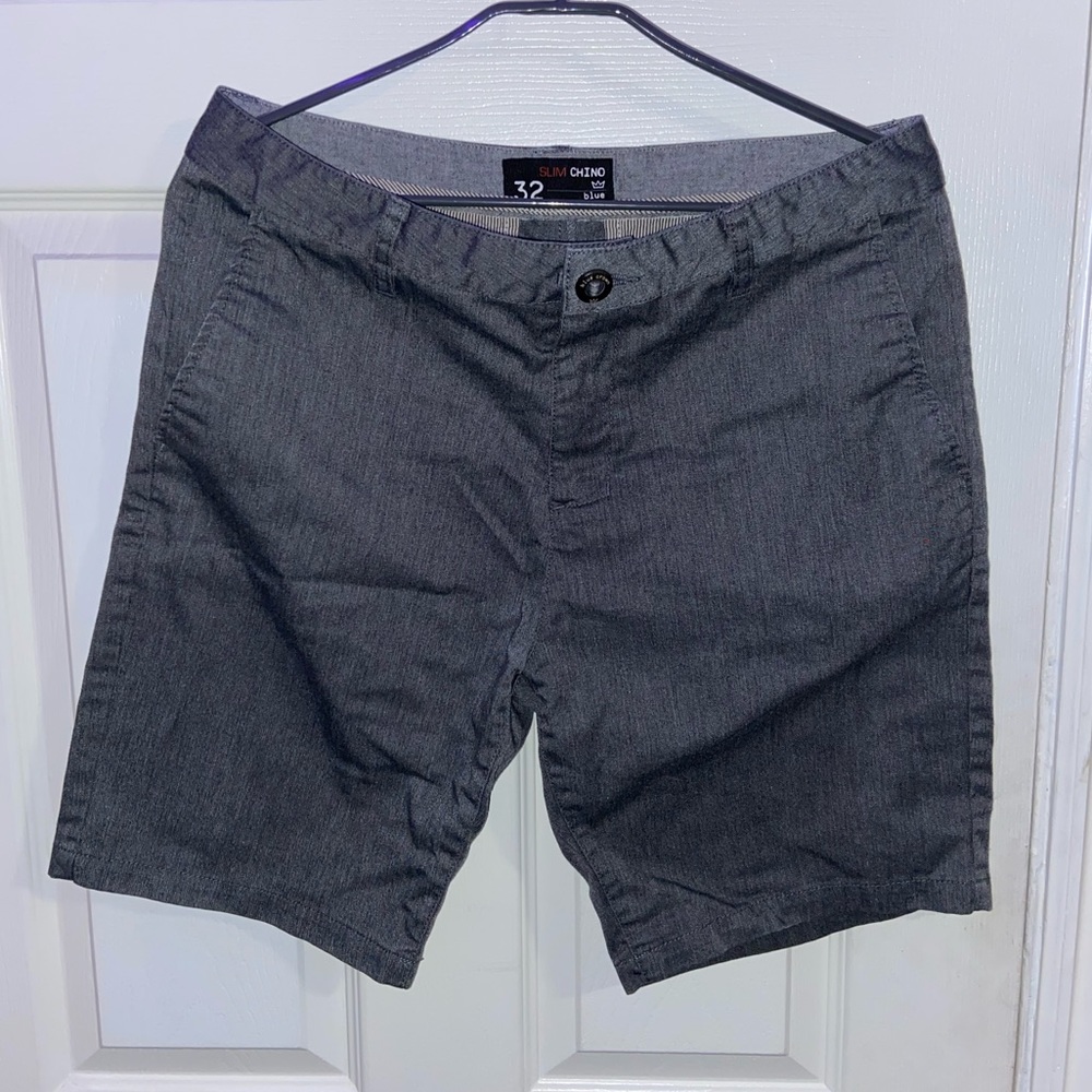 Grey Shorts / Good Quality / Size 32